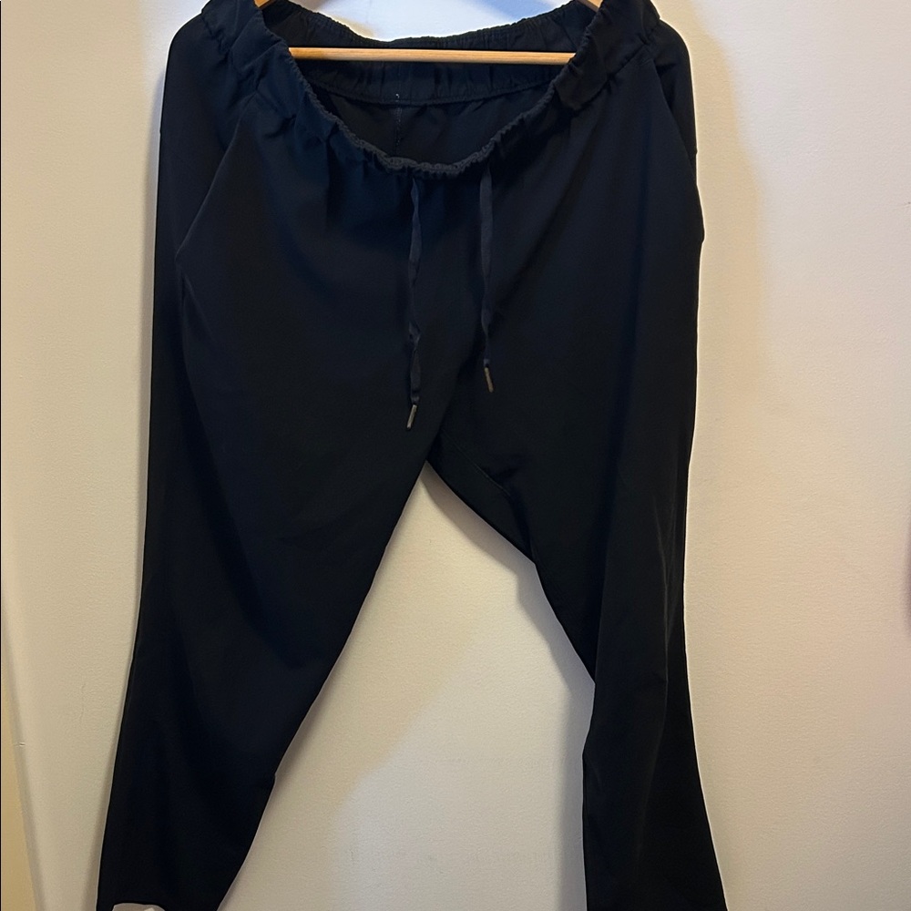 Lululemon Athletica women’s casual black pants